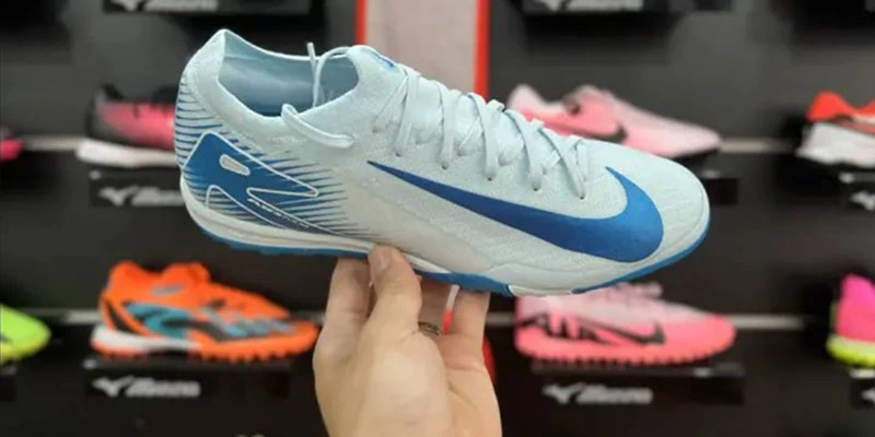 Mọi review giày Nike Mercurial Vapor 16 đều đánh giá cao vẻ ngoài đẹp mắt